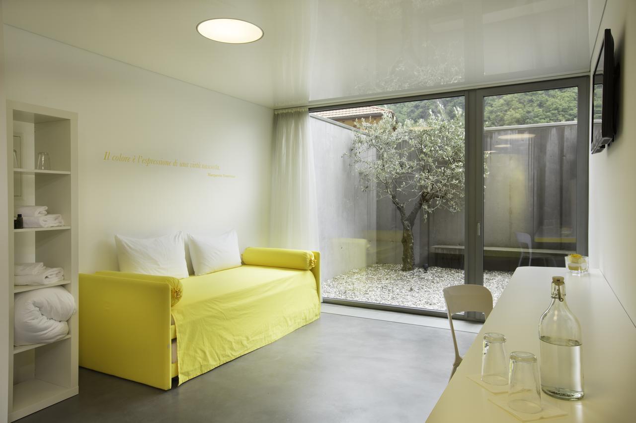 Chromotel Self Check-In Mezzovico Exterior foto